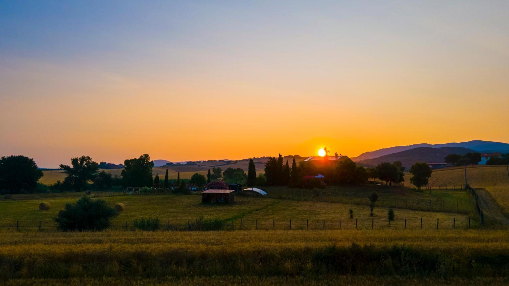 Bed And Breakfast Casale Del Sole Castellina Marittima Exterior foto